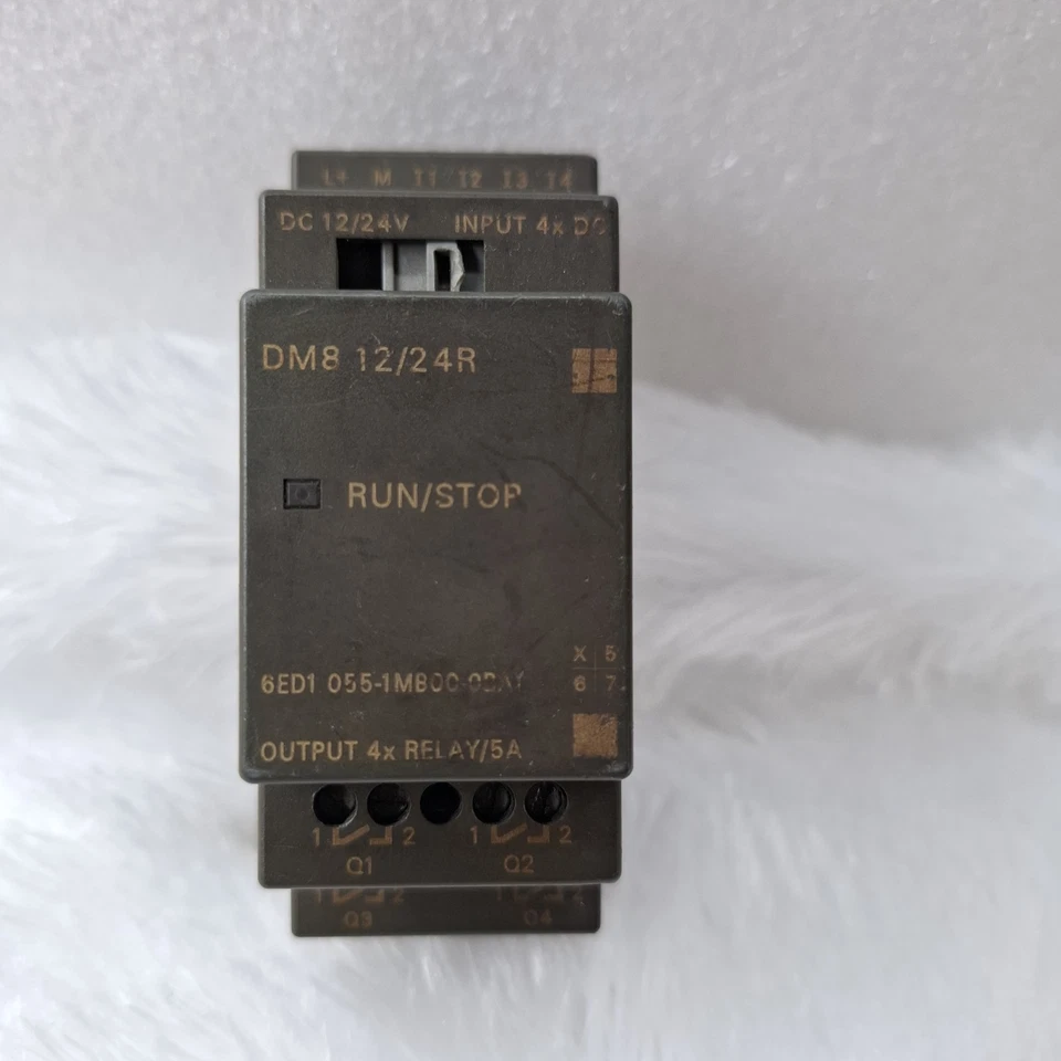 COSMETIC DAMAGED SIEMENS LOGO EXPANSION MODULE DM8 12/24R DC12/24V 6ED1055-1MB00